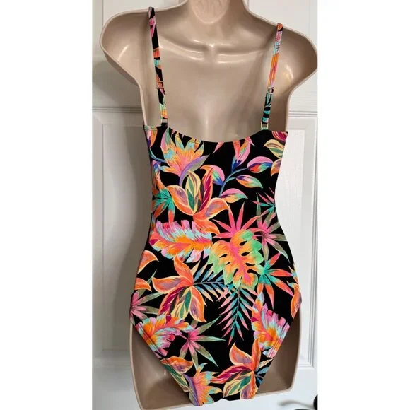La Blanca UPF 50+ One Piece Size 4 Padded Adjustable Straps NWT Full Bottom